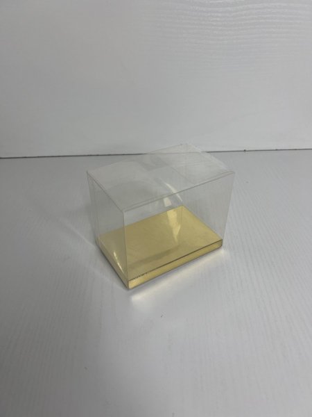 علب شفاف بالكامل مع قاعدة ذهبية